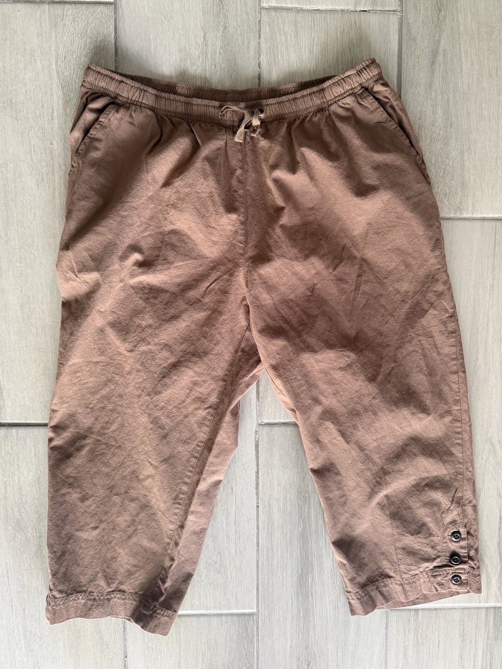 Cathy Daniels Women's Cotton Capris in Brown